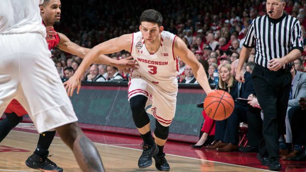 zak-showalter-top.jpg